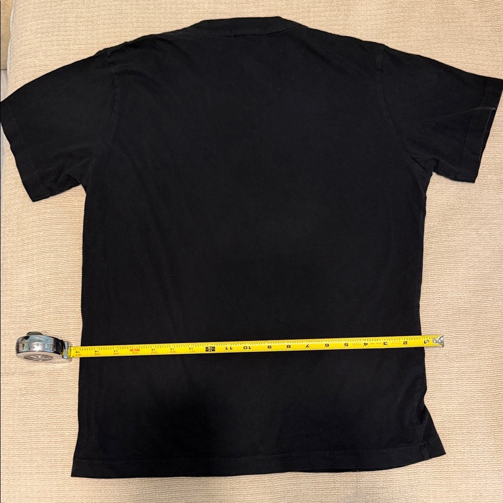 Uniqlo Black One Piece Graphic Tee with White Slogan - Picture 3 of 4